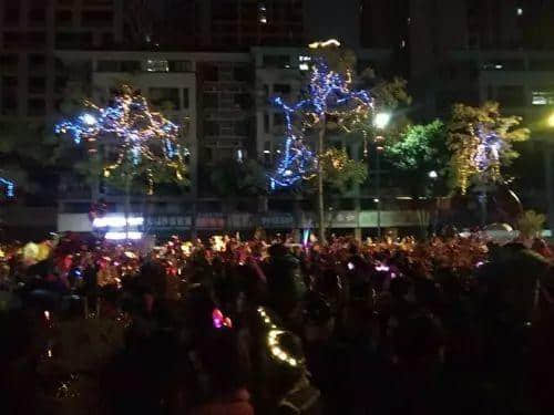 原來“行通濟(jì)”，即系人人攞住風(fēng)車嘅體育西