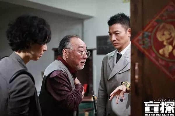 盧海鵬街邊“試Mic”，時(shí)隔30年再唱《幾許瘋語》！