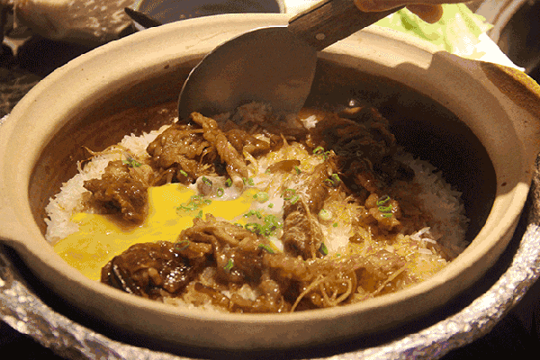 40分鐘嘅青春，換一餐黯然銷魂嘅煲仔飯