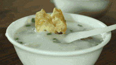一碗白粥，一孖油炸鬼，足以令廣東人四分五裂