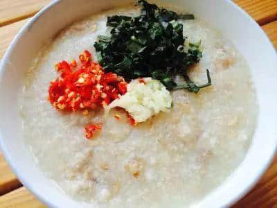一碗白粥，一孖油炸鬼，足以令廣東人四分五裂