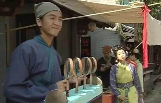據(jù)說16年前每一個(gè)溫暖屋企，都睇過皆大歡喜