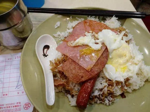 碟頭飯：窮人嘅恩物，平民嘅浪漫