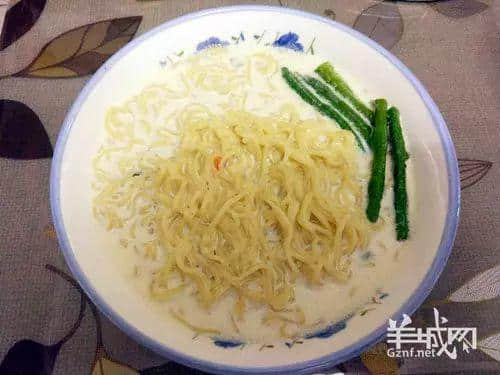 廣東人最大成就:將兩蚊即食面煮成三星米其林 廣東人最大成就:將兩蚊即食面煮成三星米其林