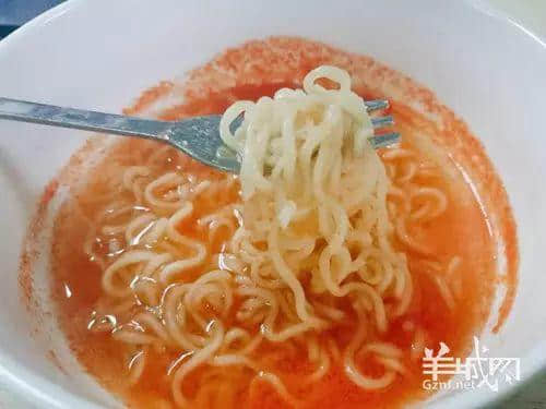 廣東人最大成就:將兩蚊即食面煮成三星米其林 廣東人最大成就:將兩蚊即食面煮成三星米其林