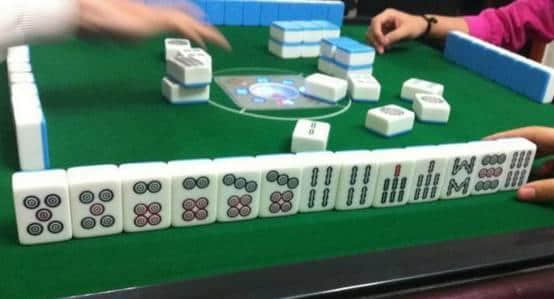 點(diǎn)樣將自己偽裝成一個(gè)廣東麻雀高手？