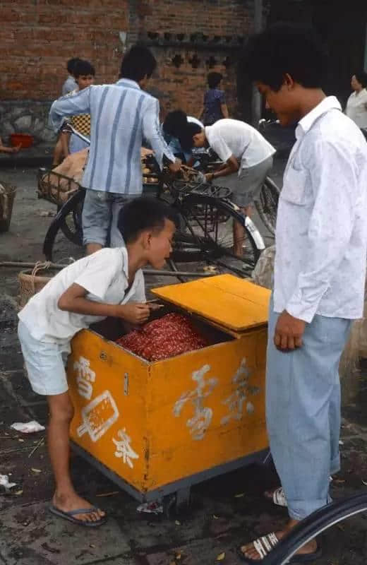 70后80后，你哋應(yīng)該點(diǎn)同00后介紹自己長(zhǎng)大嘅廣州？