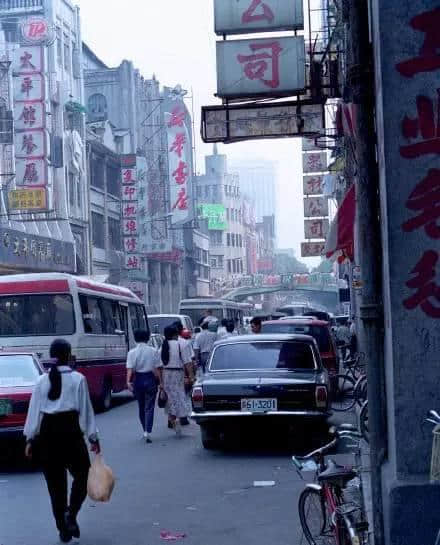70后80后，你哋應(yīng)該點(diǎn)同00后介紹自己長(zhǎng)大嘅廣州？