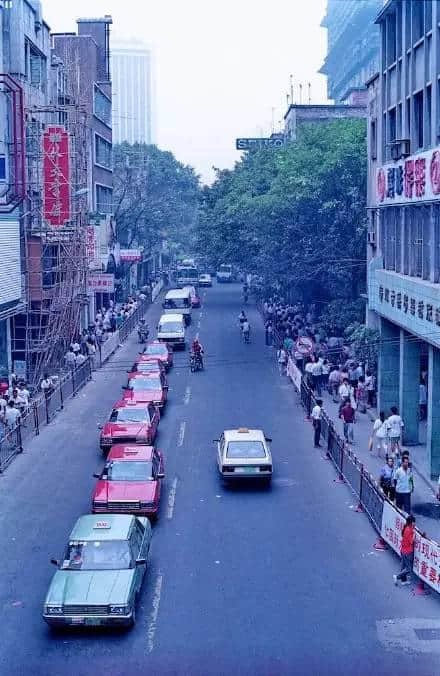 70后80后，你哋應(yīng)該點(diǎn)同00后介紹自己長(zhǎng)大嘅廣州？