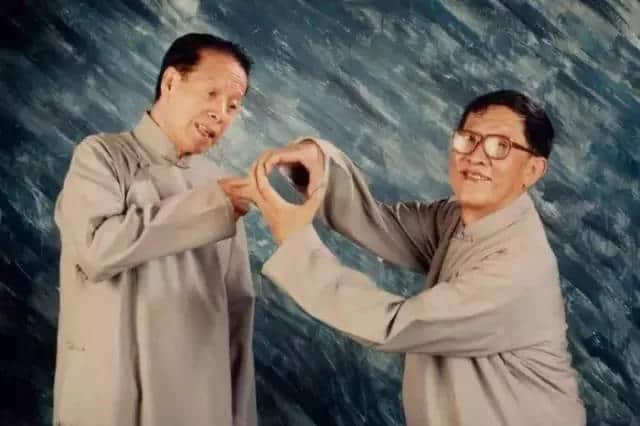我系十足十嘅廣州人，廣州話系我嘅生產(chǎn)工具