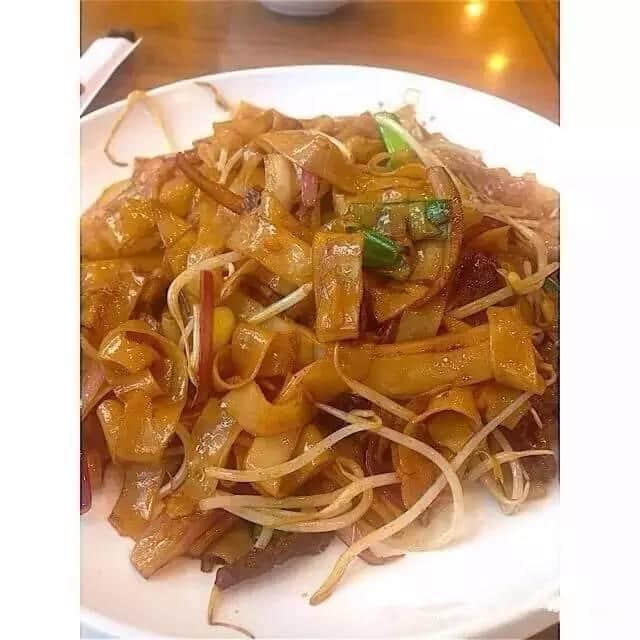 史上最強(qiáng)廣州干炒牛河攻略，美食達(dá)人幫你試勻曬！