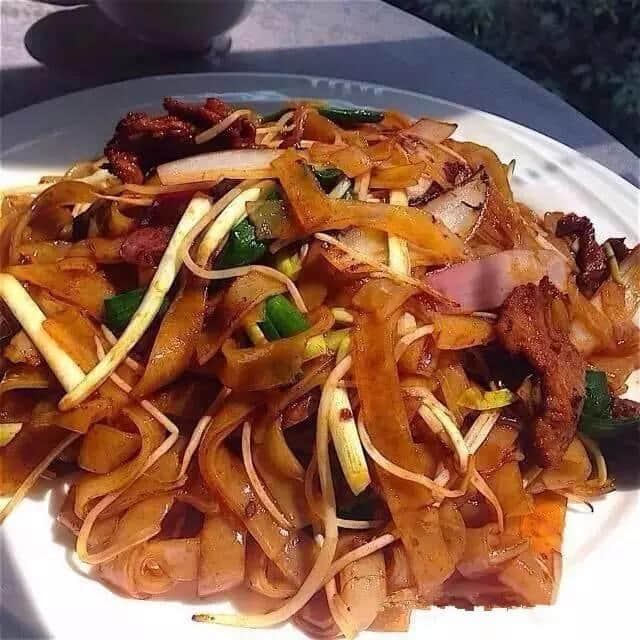 史上最強(qiáng)廣州干炒牛河攻略，美食達(dá)人幫你試勻曬！