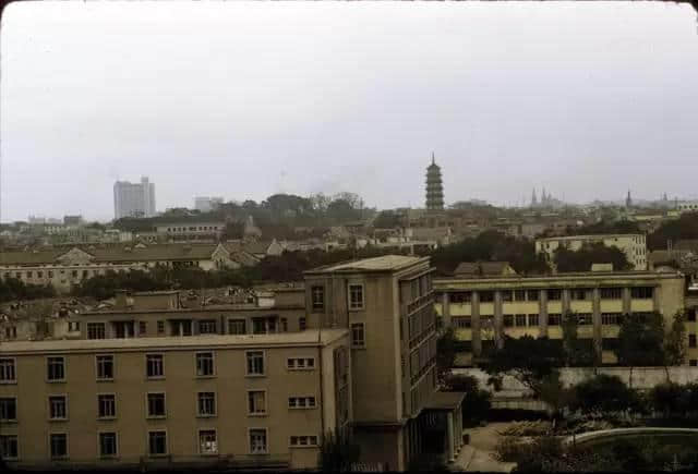 1972年嘅廣州校園生活，當(dāng)時啲學(xué)生哥能文能武！