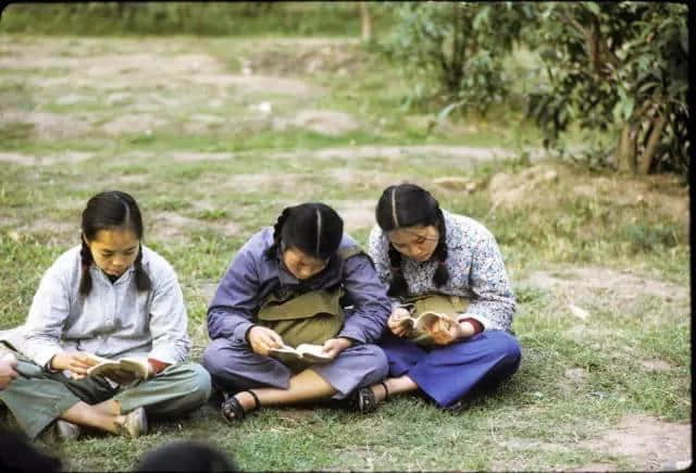 1972年嘅廣州校園生活，當(dāng)時啲學(xué)生哥能文能武！