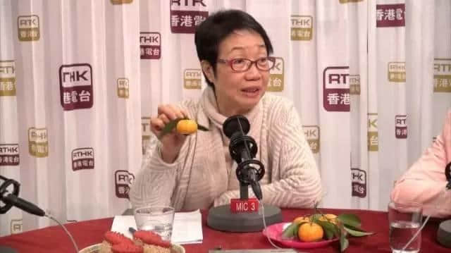 喺廣州人把口度,水果唔單止攞嚟食,仲可以用嚟講! 喺廣州人把口度,水果唔單止攞嚟食,仲可以用嚟講!