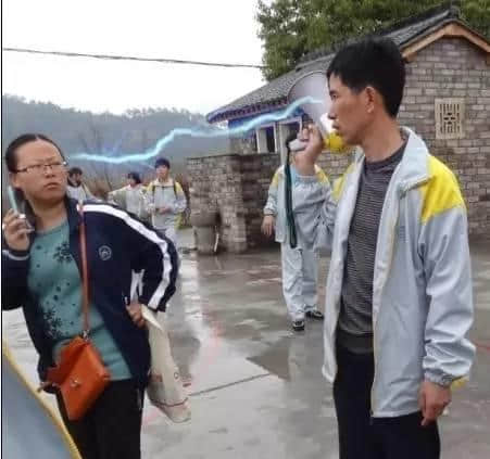 喺廣州人把口度,水果唔單止攞嚟食,仲可以用嚟講! 喺廣州人把口度,水果唔單止攞嚟食,仲可以用嚟講!