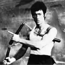 全世界都知道李小龍勁抽，佢究竟勁喺邊？