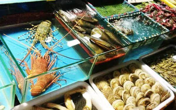 廣州人氣海鮮市場逐個數(shù)，識飲識食至巴閉！