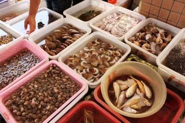 廣州人氣海鮮市場逐個數(shù)，識飲識食至巴閉！