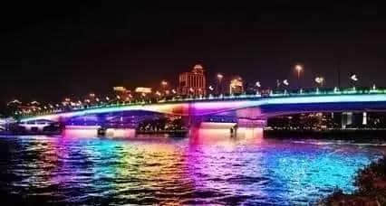 橫跨珠江嘅大橋，每一座都系屬于廣州嘅回憶