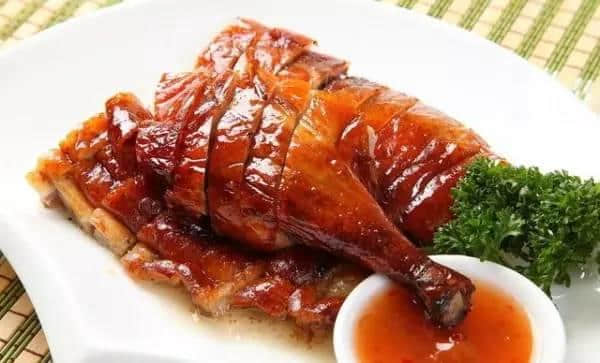 大家食飯最鐘意“斬料加餸”！呢種講法究竟系點(diǎn)嚟嘅？