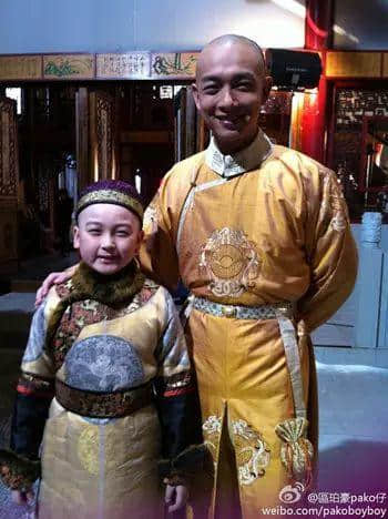 三歲出道，五歲同影帝演戲，八歲見過你所有男神，呢個(gè)就系佢哋嘅童年！