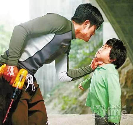 三歲出道，五歲同影帝演戲，八歲見過你所有男神，呢個(gè)就系佢哋嘅童年！