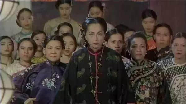 1分鐘出現(xiàn)13個(gè)同“馬”有關(guān)嘅粵語，《流氓皇帝》認(rèn)真鬼馬！