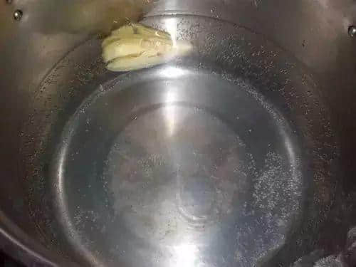淡茂茂，血淋淋，只有廣府人先會鐘意呢道菜