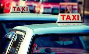 各位網(wǎng)約車、的士叔叔，請(qǐng)您放過加班夜歸的廣州女生