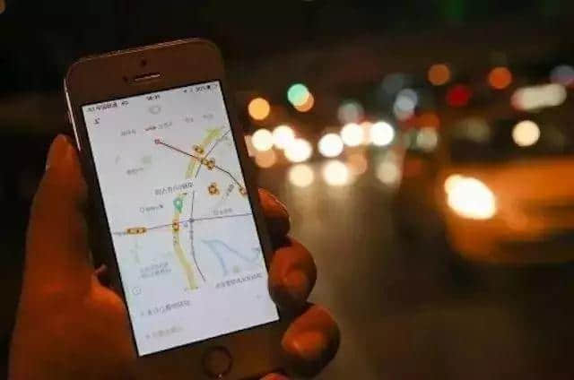 各位網(wǎng)約車、的士叔叔，請(qǐng)您放過加班夜歸的廣州女生