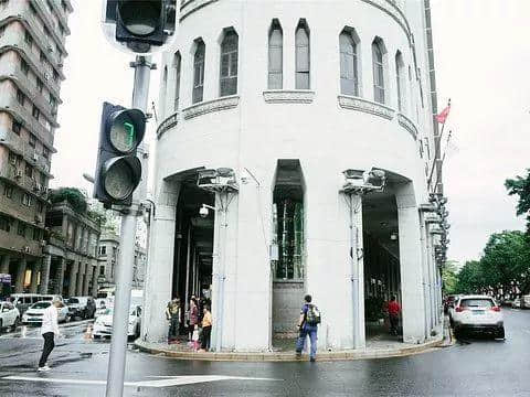 81歲愛群大廈要“整容”，舊樓翻新能否拯救廣州老字號？