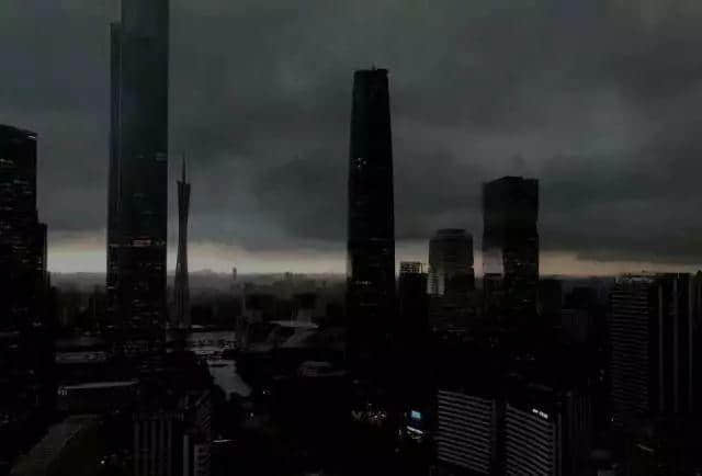 淼淼淼淼淼 | 朋友圈暴雨刷屏，我只服廣州人