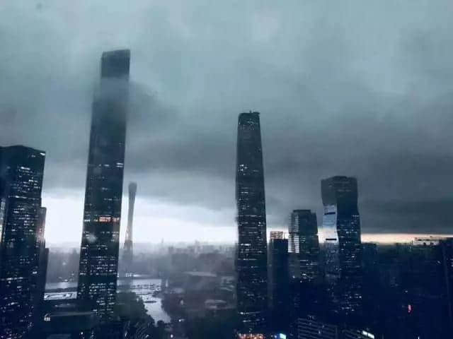 淼淼淼淼淼 | 朋友圈暴雨刷屏，我只服廣州人