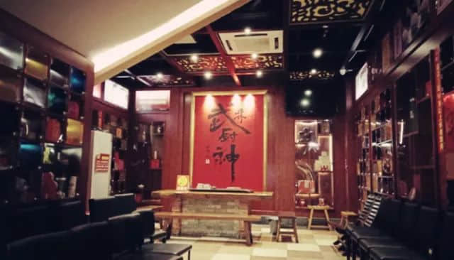 日漸消失的廣州夜茶，是否印證著廣州已經(jīng)失去光華？
