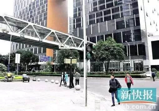 “從春廣場到冬廣場，我走了三年” | 細(xì)數(shù)珠江新城槽點(diǎn)
