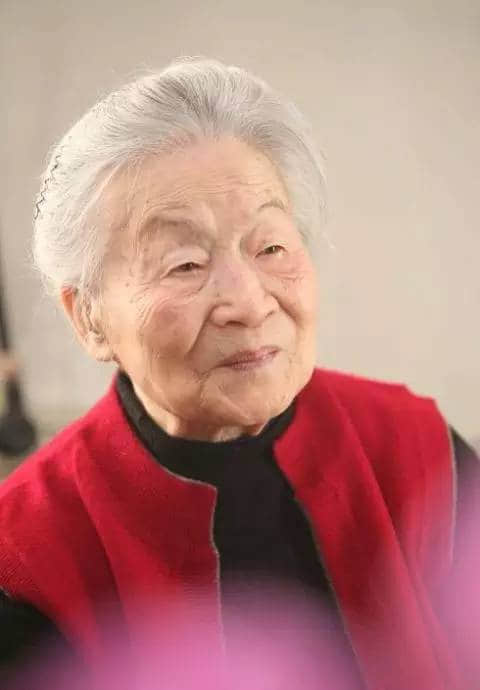 楊絳仙逝,享年105歲丨她送給年輕人的12句話,值得一讀再讀! 楊絳仙逝,享年105歲丨她送給年輕人的12句話,值得一讀再讀!