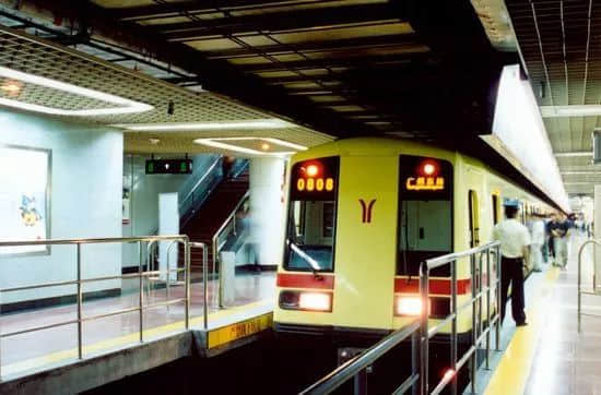 有個(gè)身家百億嘅廣州仔過生日，你唔準(zhǔn)備同佢講聲生日快樂？