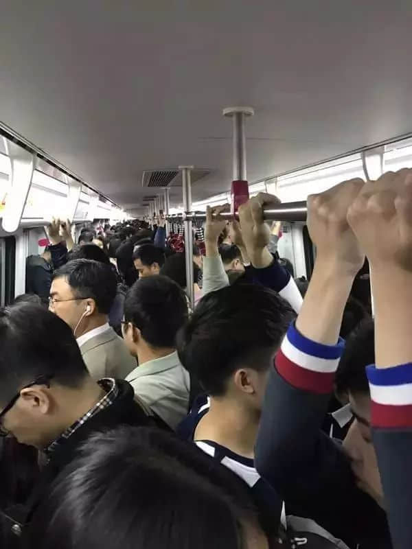 黃子華講過，我有份工叫陰公，咁廣州人返工究竟有幾難？