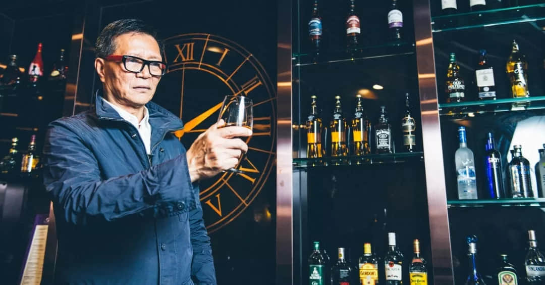 江湖大佬龍哥：以前我冇得揀，依家想做返個人！