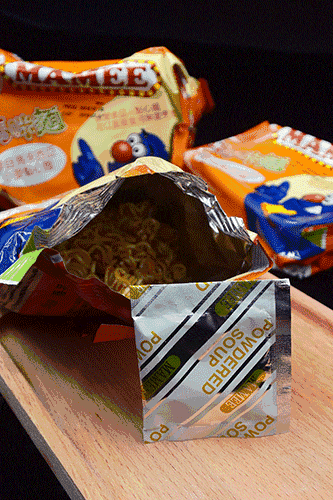 童年絕版零食大測評，廣東人最愛的是________?