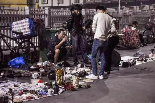古有“鬼市”天光墟，廣州人你去唔去？
