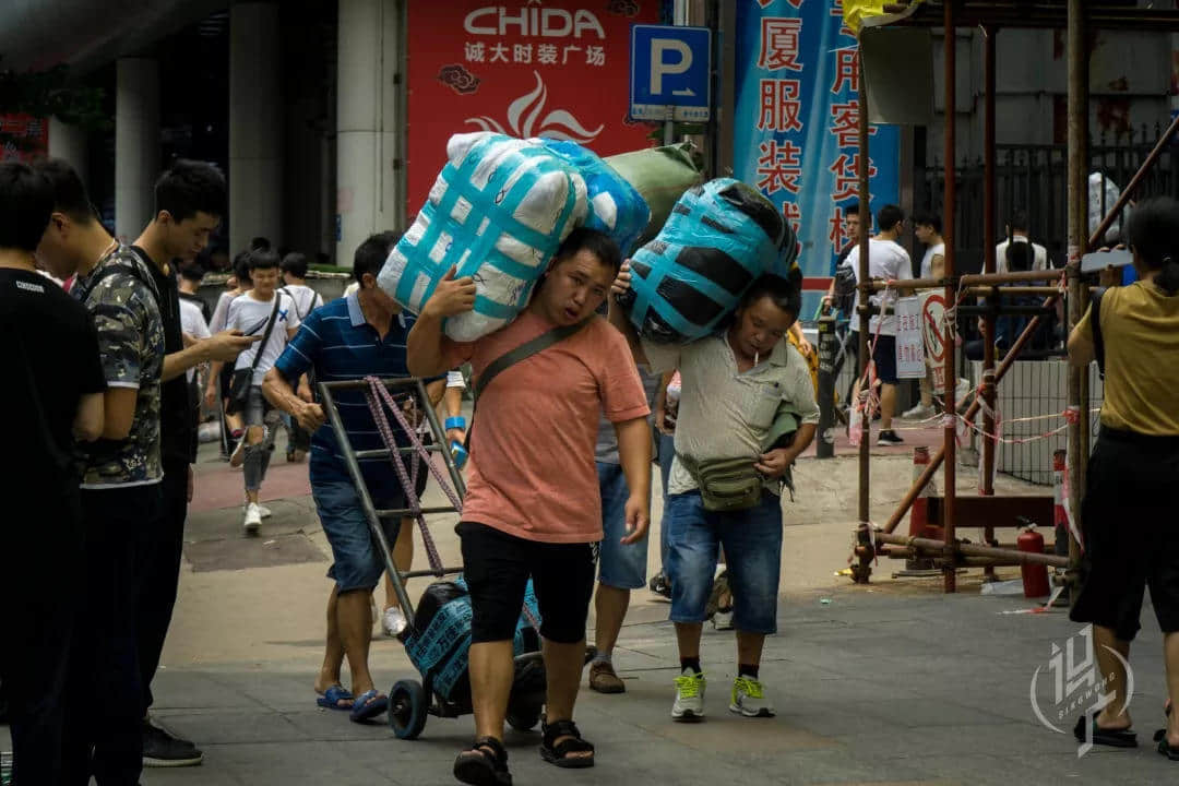 在沒有雙十一的年代，十三行就是每個(gè)廣州人的淘寶天堂