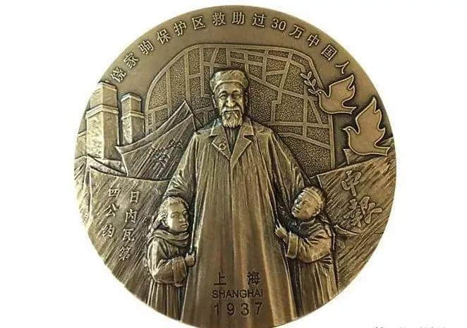 這個(gè)民族不應(yīng)驚人的無知、驚人的忘恩負(fù)義......