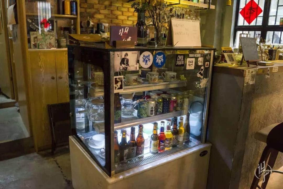 體育西橫街小區(qū)里，藏著全廣州最值得一去的黑膠唱片店