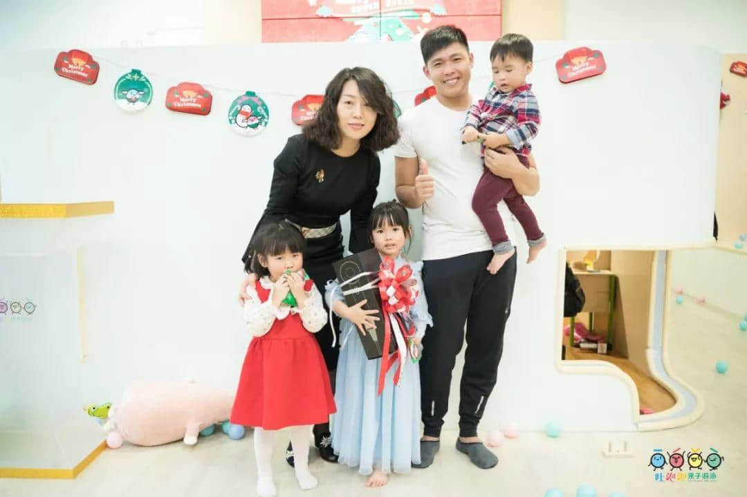 吐泡泡天河店周年慶典“圣誕歡樂頌 親子水上趴”引爆廣州親子游泳圈 吐泡泡天河店周年慶典“圣誕歡樂頌 親子水上趴”引爆廣州親子游泳圈