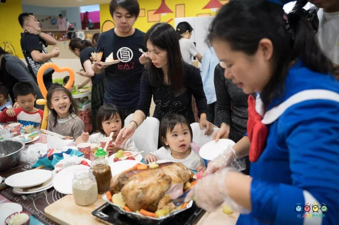 吐泡泡天河店周年慶典“圣誕歡樂頌 親子水上趴”引爆廣州親子游泳圈 吐泡泡天河店周年慶典“圣誕歡樂頌 親子水上趴”引爆廣州親子游泳圈