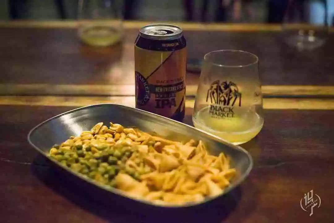 隱藏在五羊邨的這家小酒屋，能喝到來自全世界的精釀