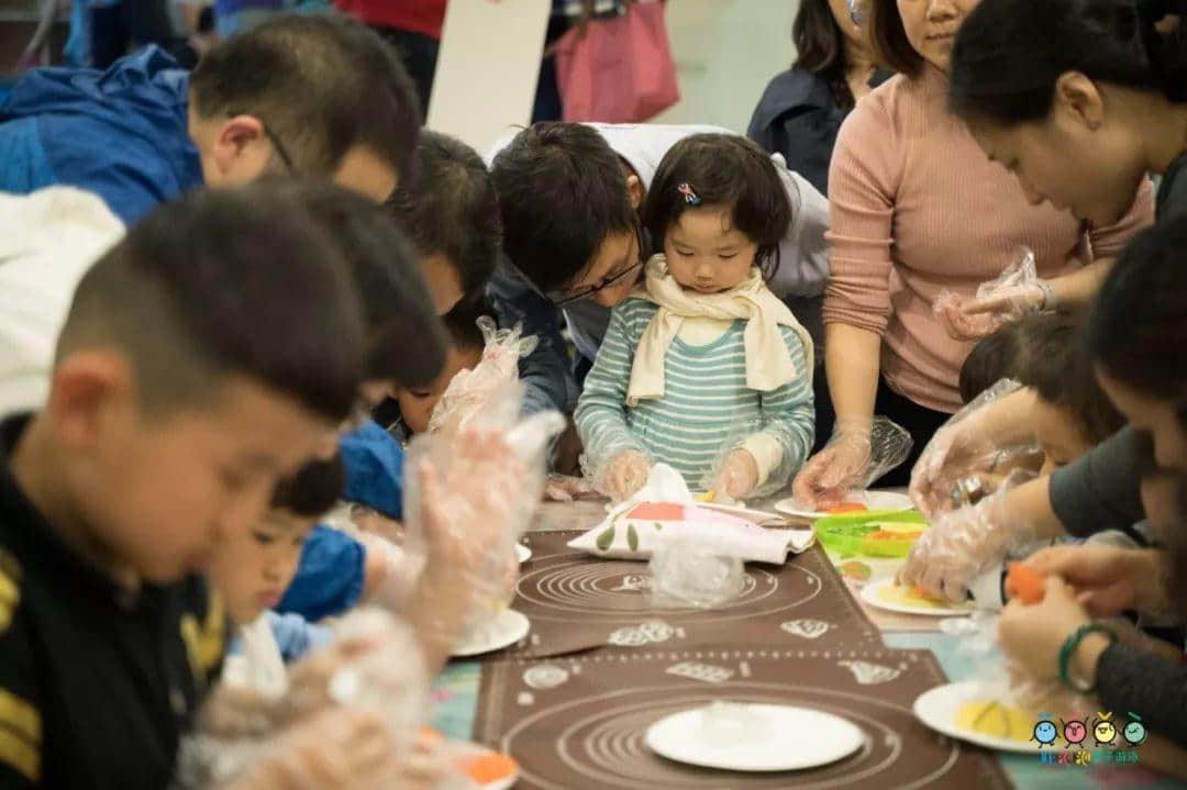 吐泡泡天河店周年慶典“圣誕歡樂頌 親子水上趴”引爆廣州親子游泳圈 吐泡泡天河店周年慶典“圣誕歡樂頌 親子水上趴”引爆廣州親子游泳圈