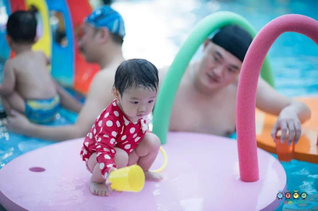 吐泡泡天河店周年慶典“圣誕歡樂頌 親子水上趴”引爆廣州親子游泳圈 吐泡泡天河店周年慶典“圣誕歡樂頌 親子水上趴”引爆廣州親子游泳圈
